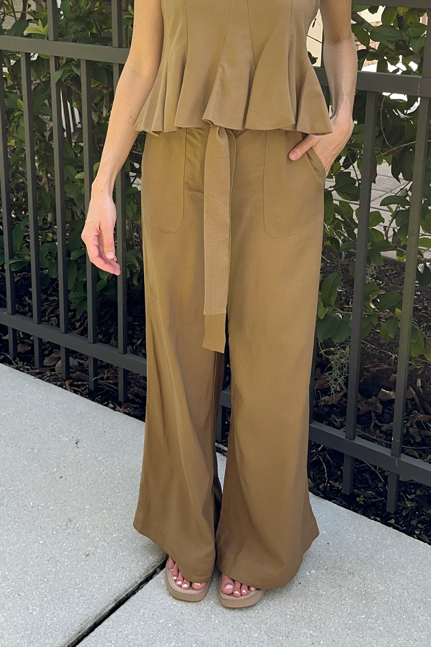 Desert Palm Linen Wide Leg Pants