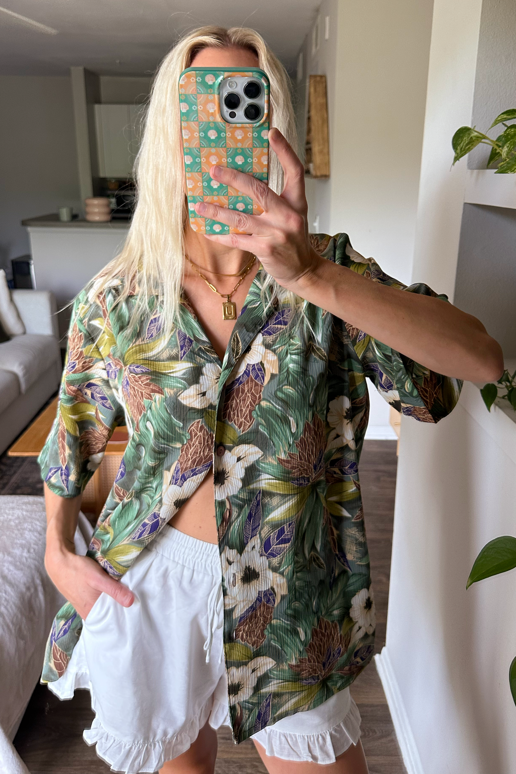 Vintage (L/XL) 80s Hawaiian Button Up Shirt