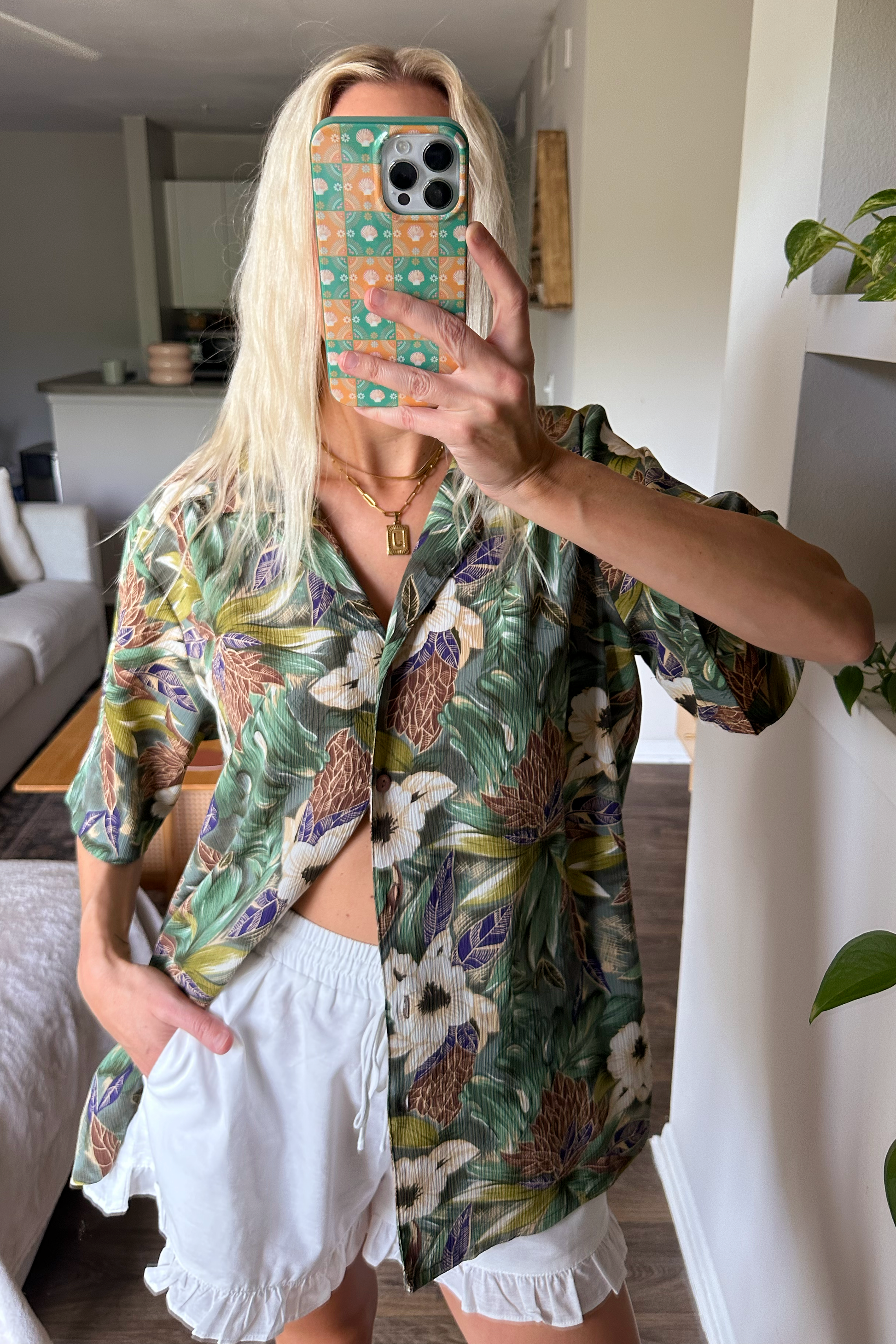Vintage (L/XL) 80s Hawaiian Button Up Shirt